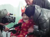 河北邢台进德老年公寓为百岁老人庆生