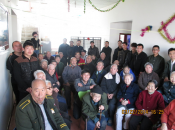 我心伴你行: 河北修院为老人喜送祝福