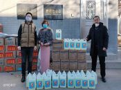 亿德公益服务团队携手进德公益向武汉疫区捐赠物资